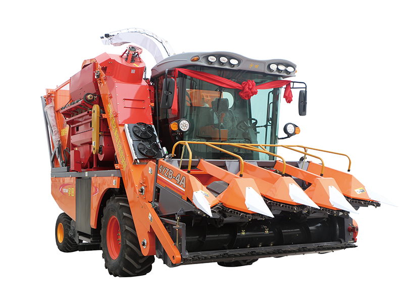 4YZB-4A自走(zou)式穗莖兼收玉米收(shou)穫機